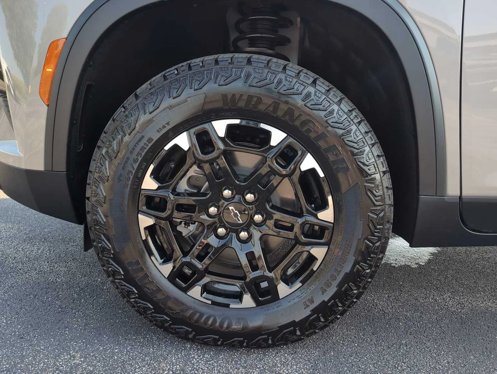 2027 Chevrolet Traverse Z71 - Photo 33