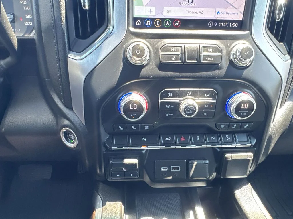 Used 2022 Silver GMC SLT image 18