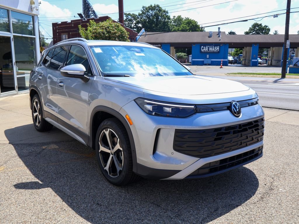 New 2026 Silver Volkswagen 2.0T SE image 7