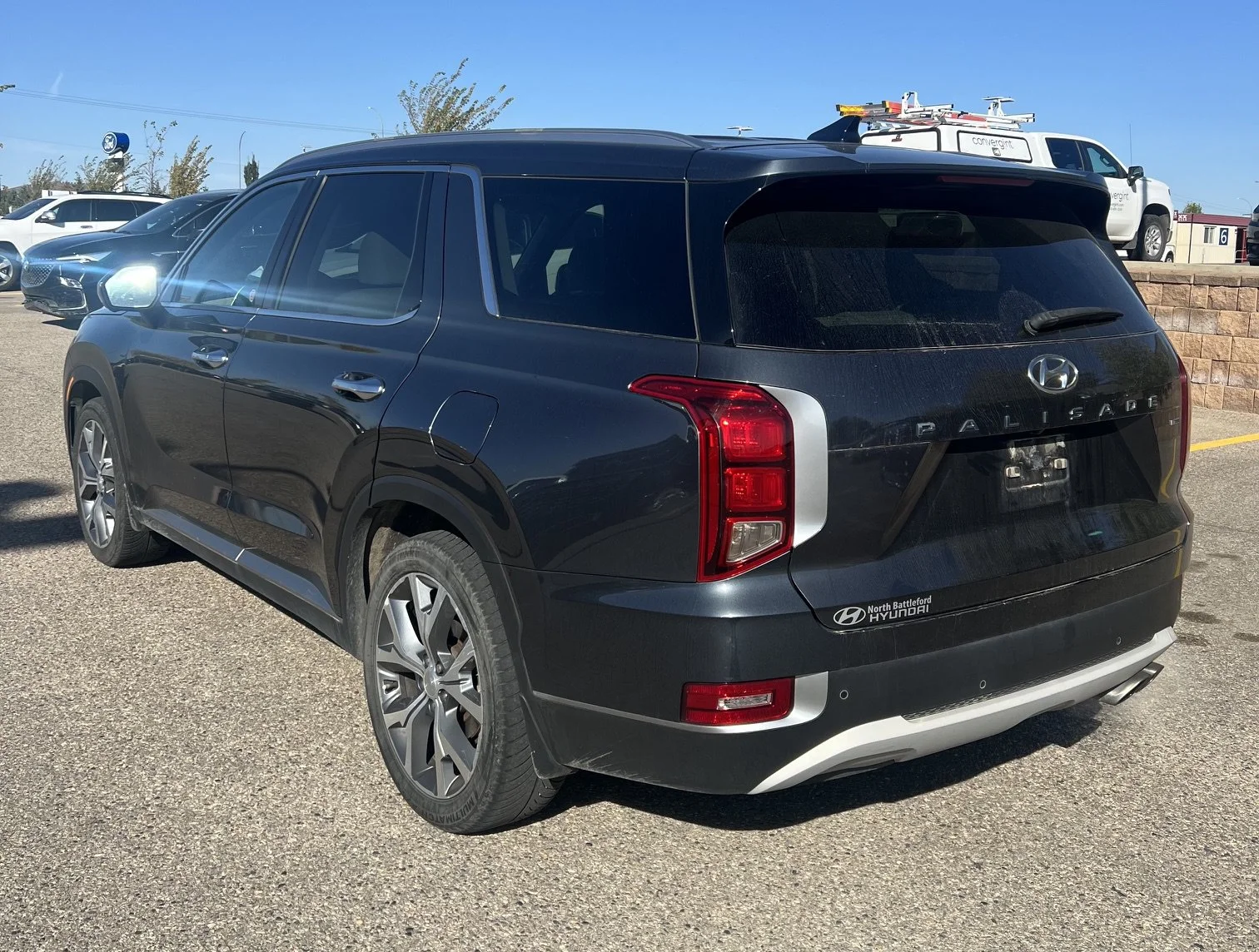 Used 2020 Gray Hyundai Luxury AWD image 3