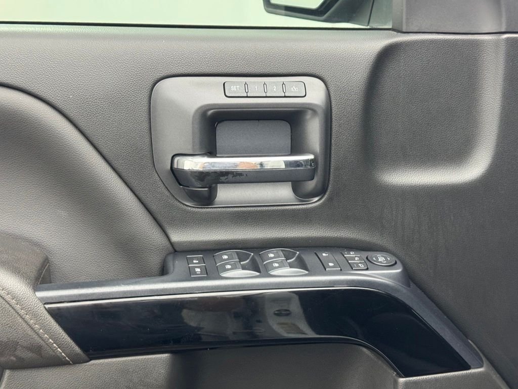 Used 2018 White Frost Tricoat GMC SLT image 16