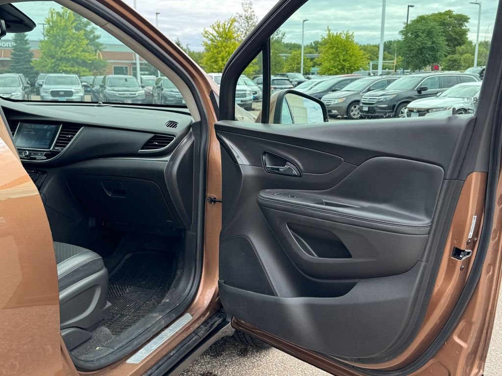 Used 2017 River Rock Metallic Buick Preferred II image 8