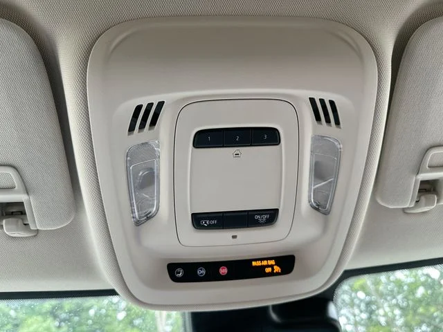 Used 2021 Black Buick Essence image 40