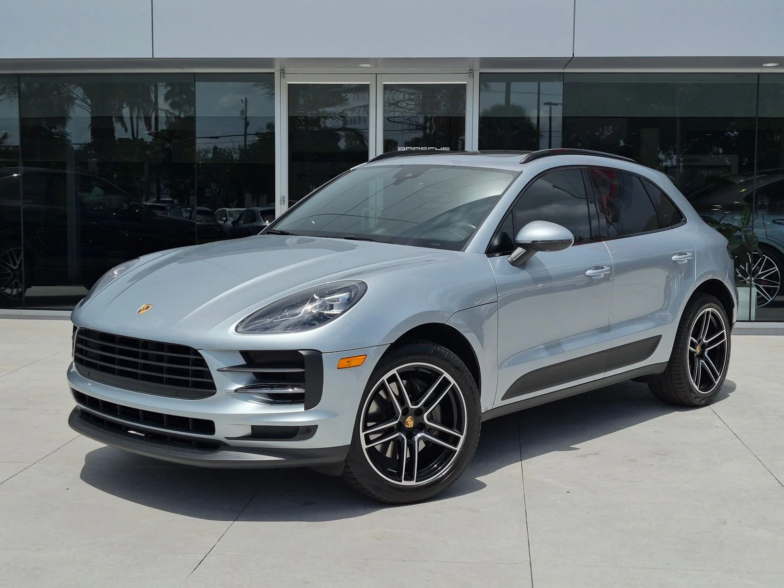 Used 2019 Dolomite Silver Metallic Porsche S image 1