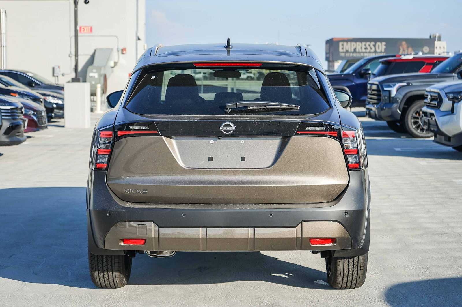 New 2027 Canyon Bronze Metallic Nissan SR image 7