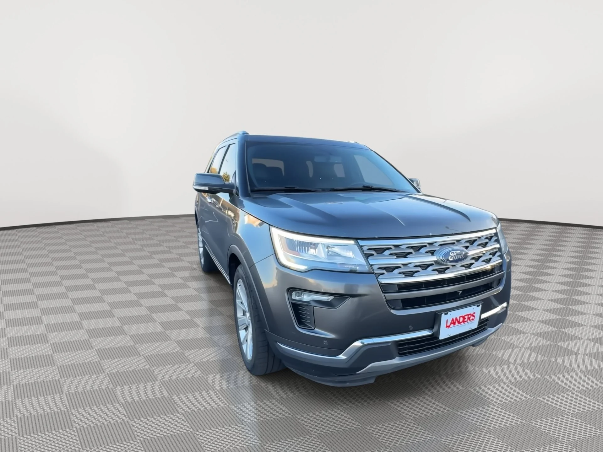 Used 2019 Magnetic Ford Limited image 2