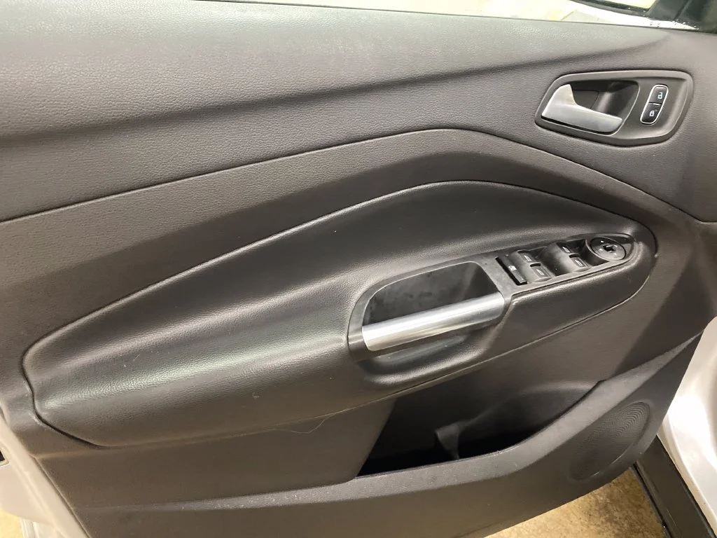 Used 2017 Silver Ford SE image 9