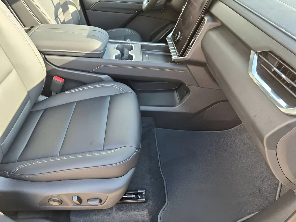 2026 GMC Acadia Elevation - Photo 20