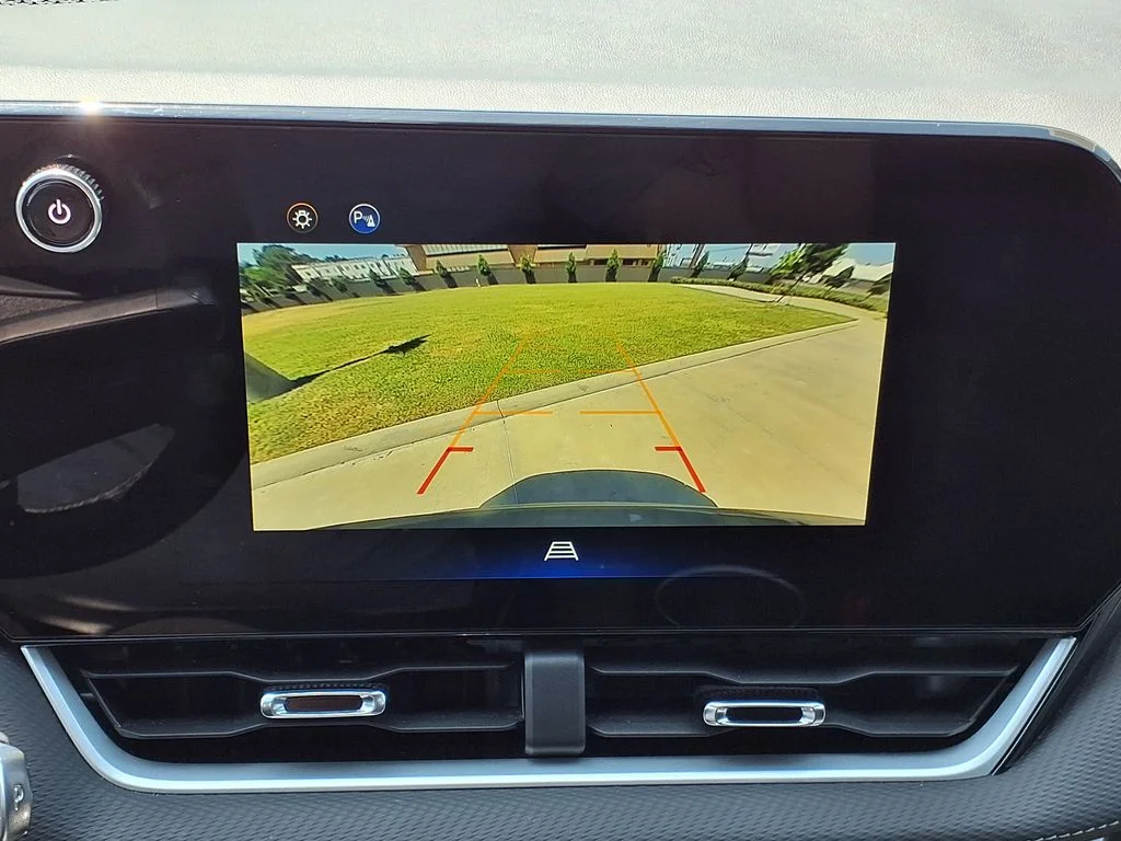 Used 2025 Gray Chevrolet LT image 31