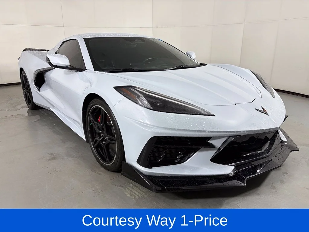 Used 2024 White Chevrolet Stingray image 4