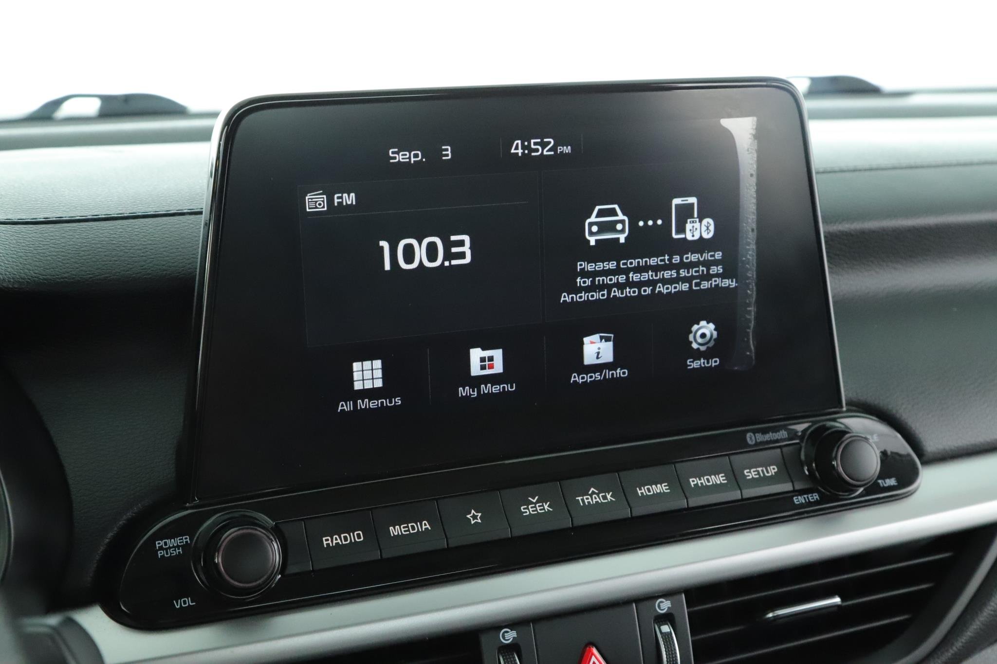 Used 2021 Snow White Pearl Kia LXS IVT image 11