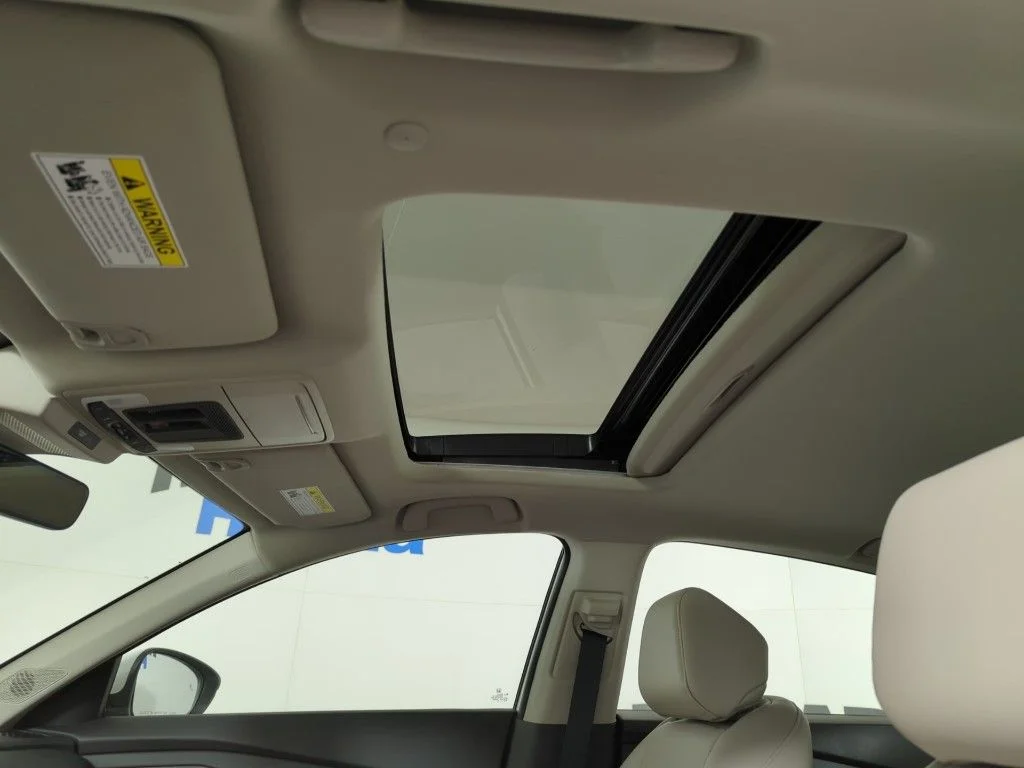 2025 Honda Accord Hybrid EX-L - Photo 18