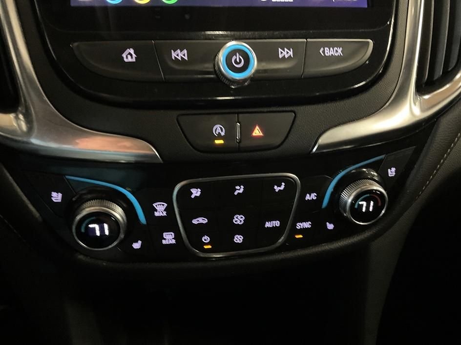 Used 2024 Gray Chevrolet Premier image 22