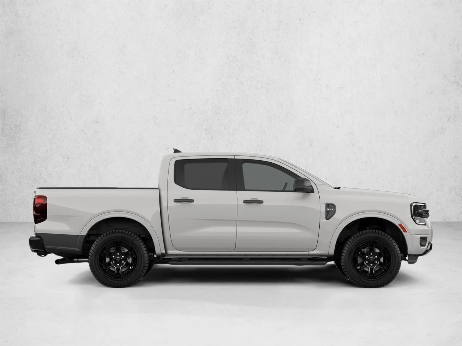 New 2026 Avalanche Ford XLT image 5