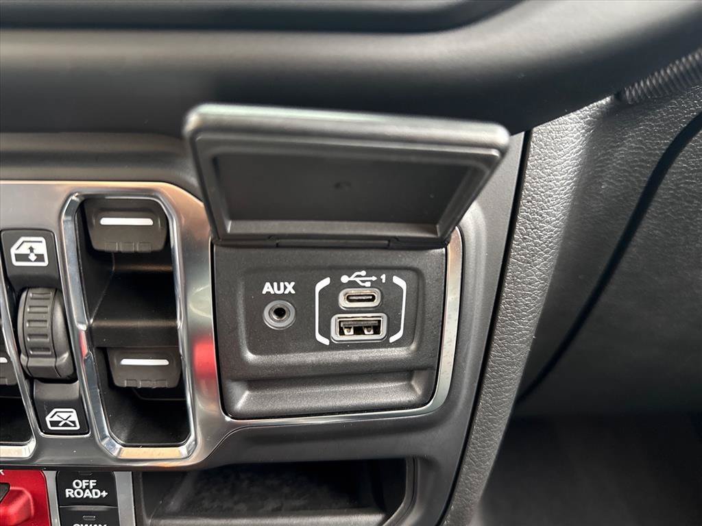 Used 2023 Black Clearcoat Jeep Rubicon image 14