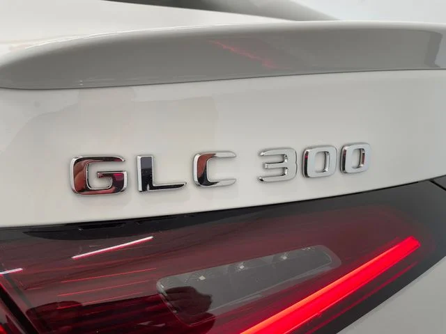 New 2027 White Mercedes-Benz GLC 300 image 48