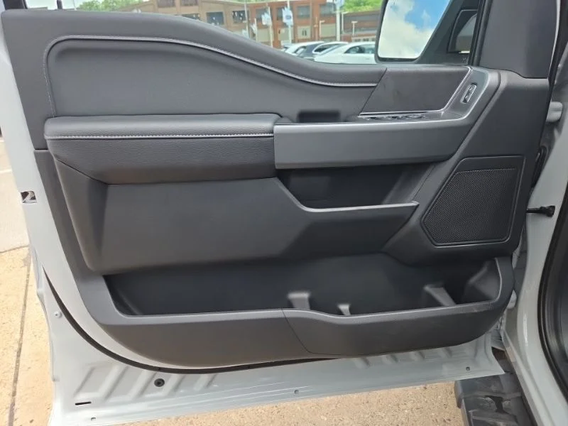 New 2026 Oxford White Ford F-250® XL image 23