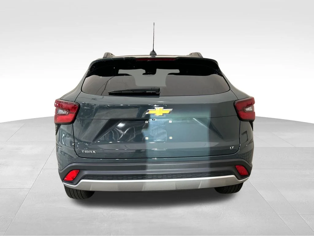 Used 2025 Gray Chevrolet LT image 4
