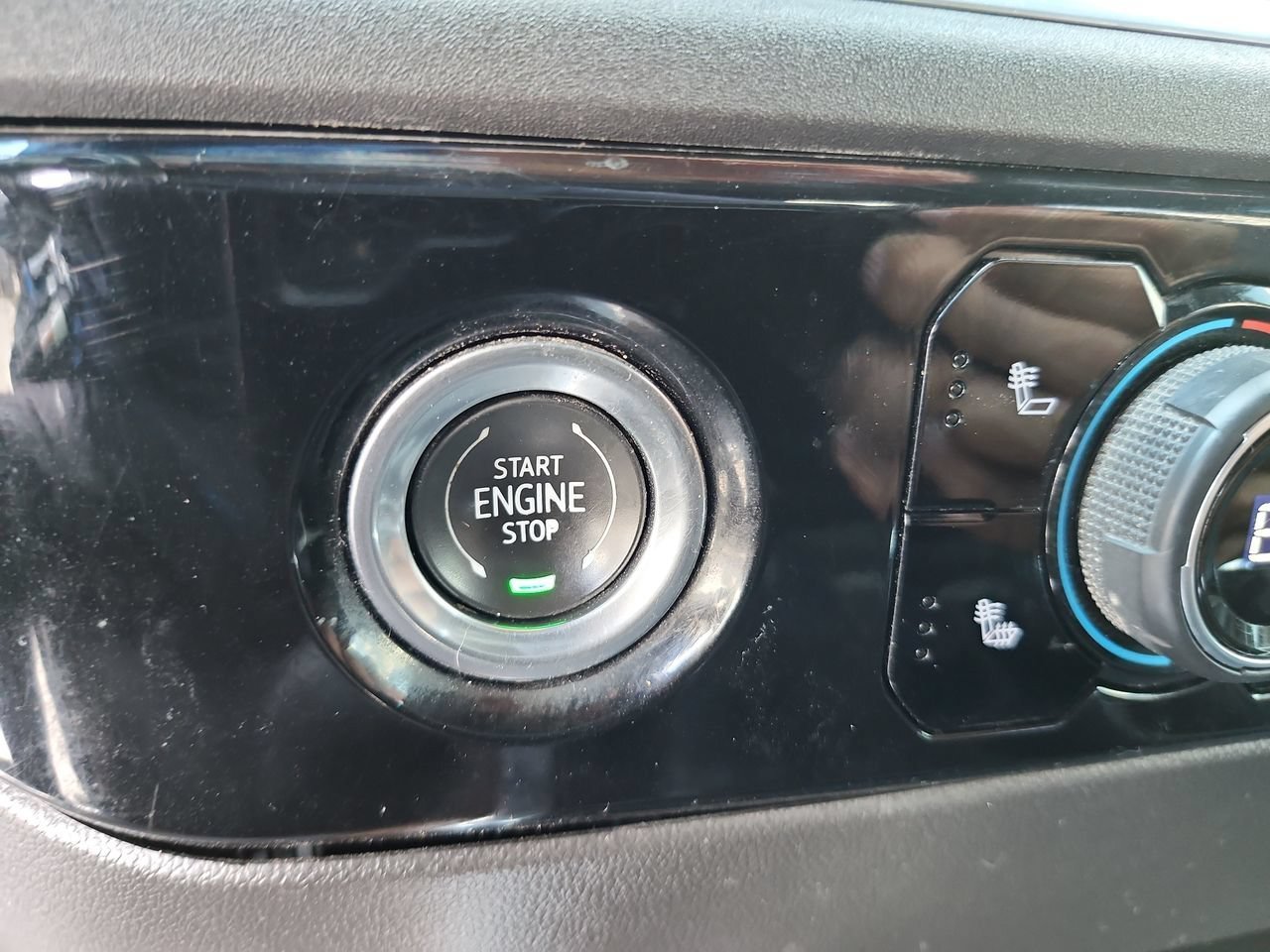 Used 2022 Summit White Chevrolet LT image 30