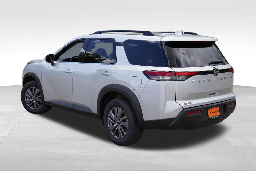 Used 2025 Brilliant Silver Metallic Nissan SV image 7