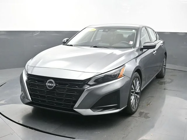 Used 2024 Gray Nissan 2.5 SV image 1