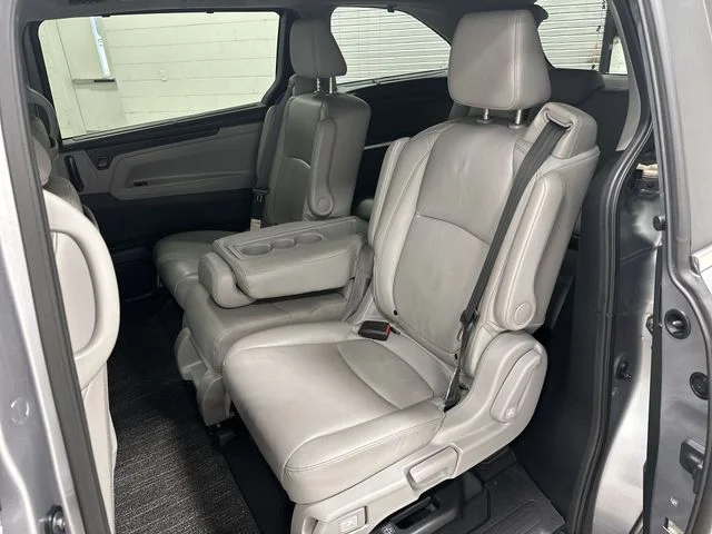 2023 Honda Odyssey Touring - Photo 14