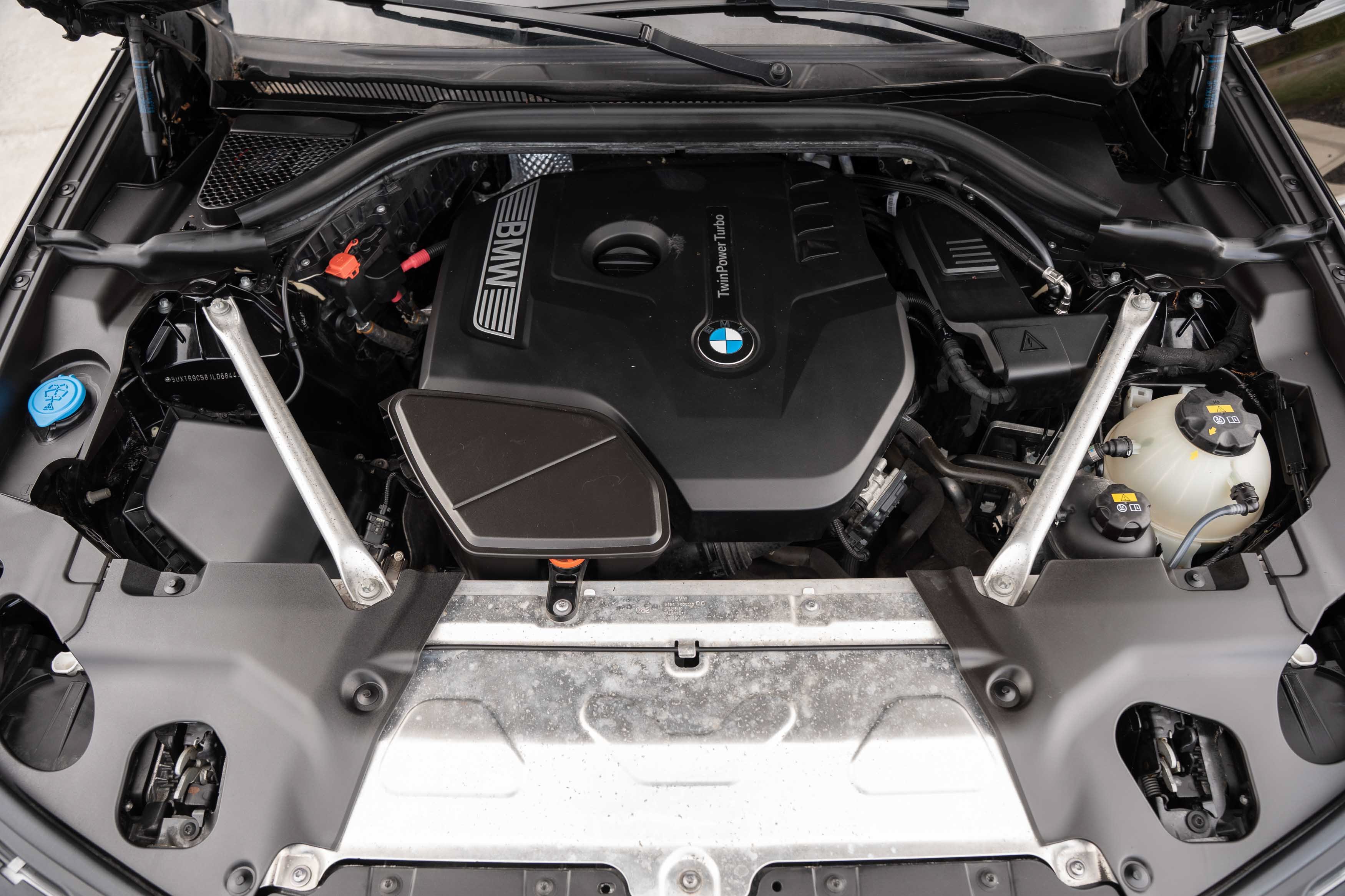 Used 2018 Black Sapphire Metallic BMW xDrive30i image 29