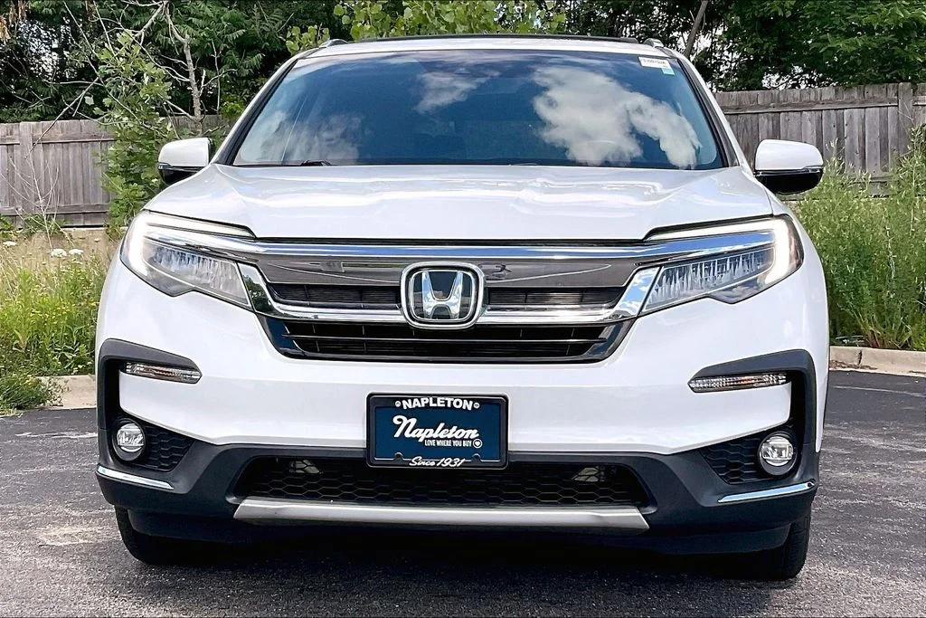 Used 2021 White Honda Touring image 2