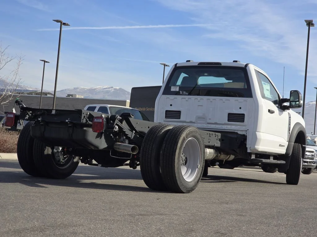 2025 Ford F-550 Super Duty Chassis Cab XL - Photo 22