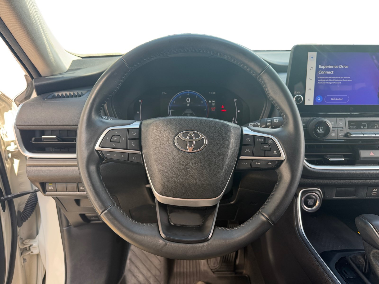 Used 2024 Cream Toyota XLE image 10