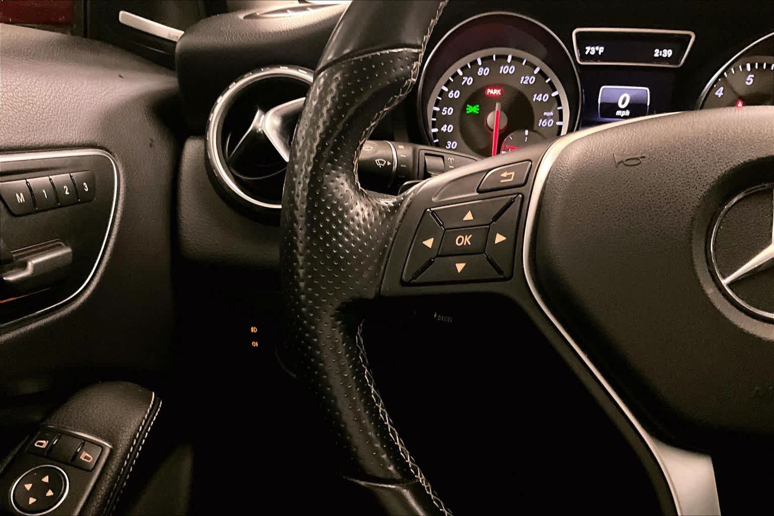 Used 2015 Jupiter Red Mercedes-Benz GLA 250 image 22