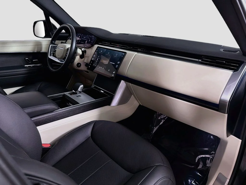 Certified Used 2024 Gray Land Rover SE image 32