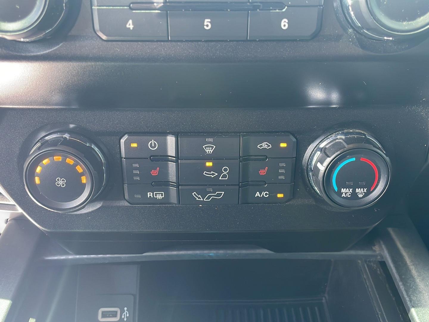 Certified Used 2020 Oxford White Ford XLT image 24