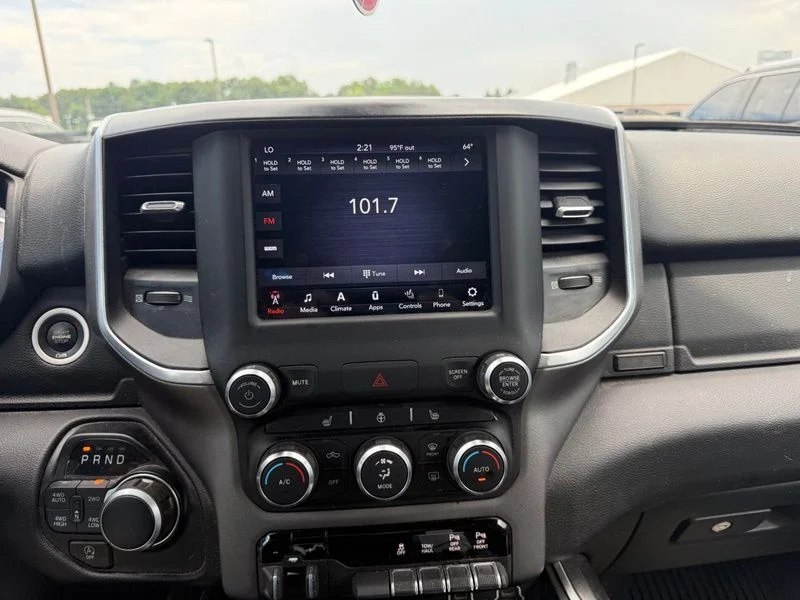 Used 2021 Blue Ram Big Horn/Lone Star image 13