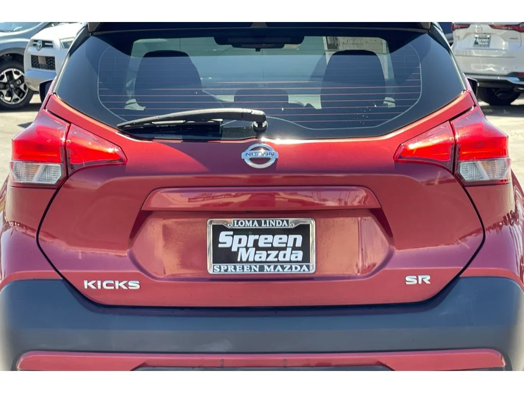 Used 2018 Cayenne Red/Super Black Nissan SR image 15