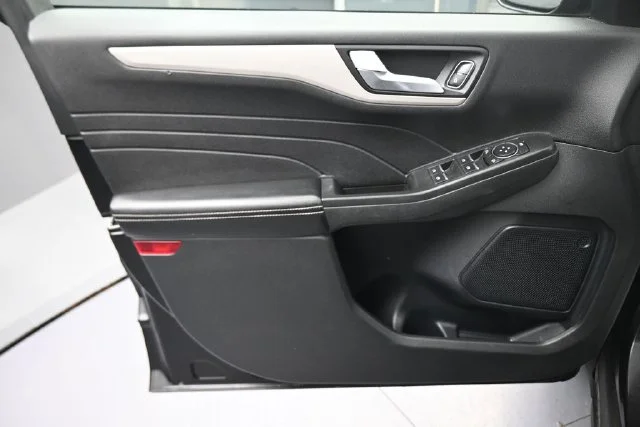 Used 2021 Black Ford SE image 21