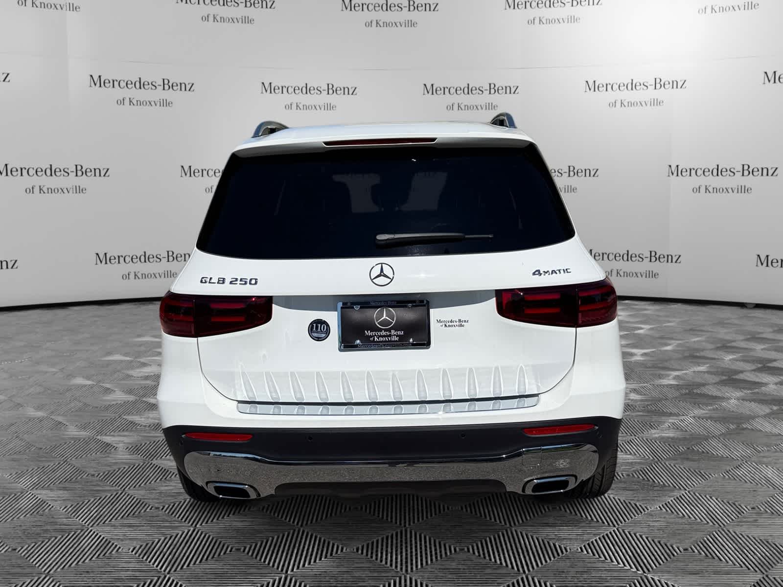 New 2026 Polar White Mercedes-Benz GLB 250 image 4