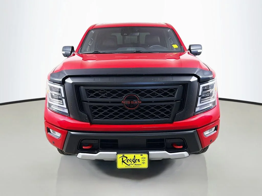 Used 2023  Nissan PRO-4X image 2