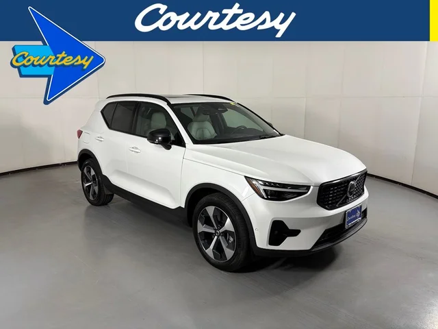 2026 Volvo XC40 B5 Plus