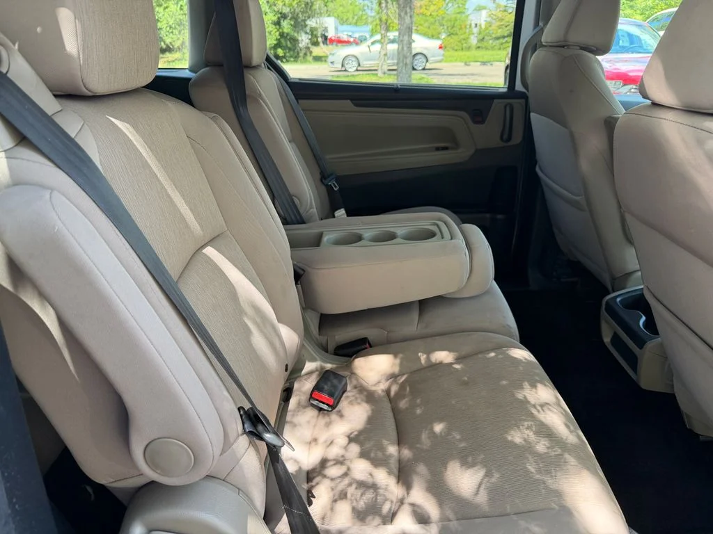 Used 2023 Platinum White Pearl Honda EX image 7