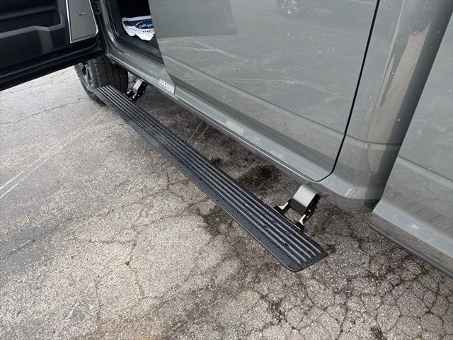 New 2026 Ceramic Gray Clear-Coat Exterior Paint RAM Laramie image 14