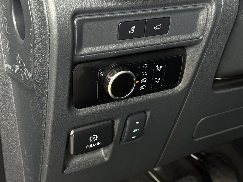 Used 2024 Black Ford XLT image 31