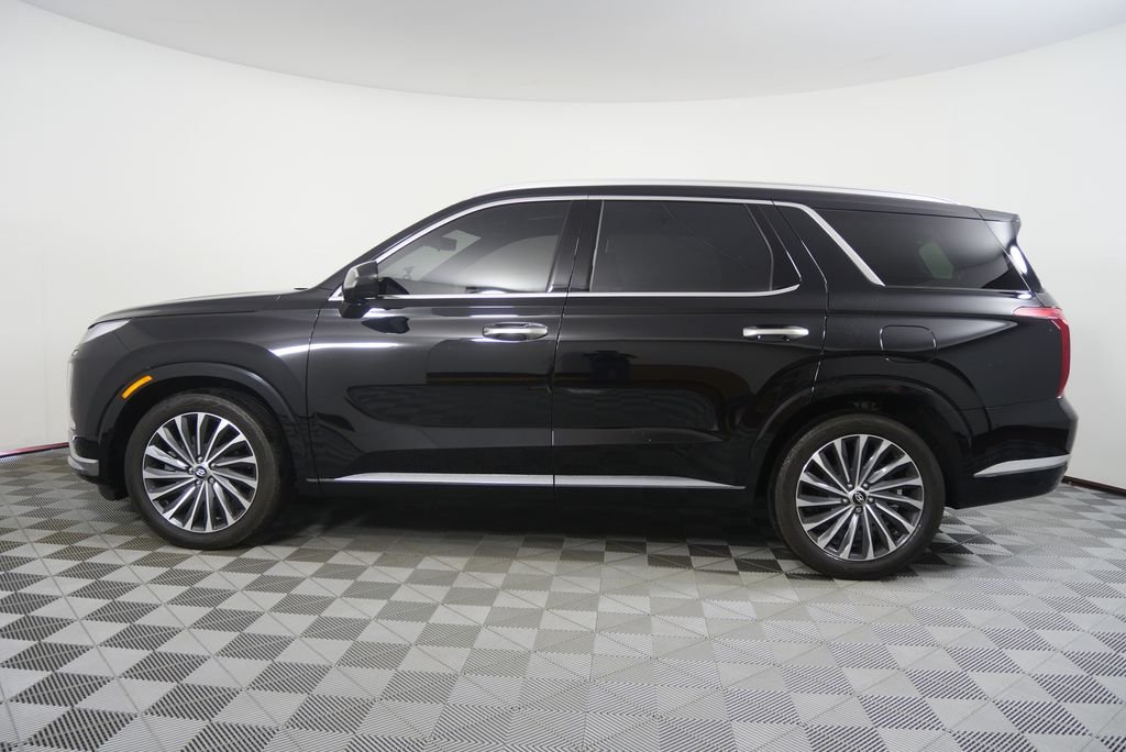 Used 2023 Abyss Black Hyundai Calligraphy image 6