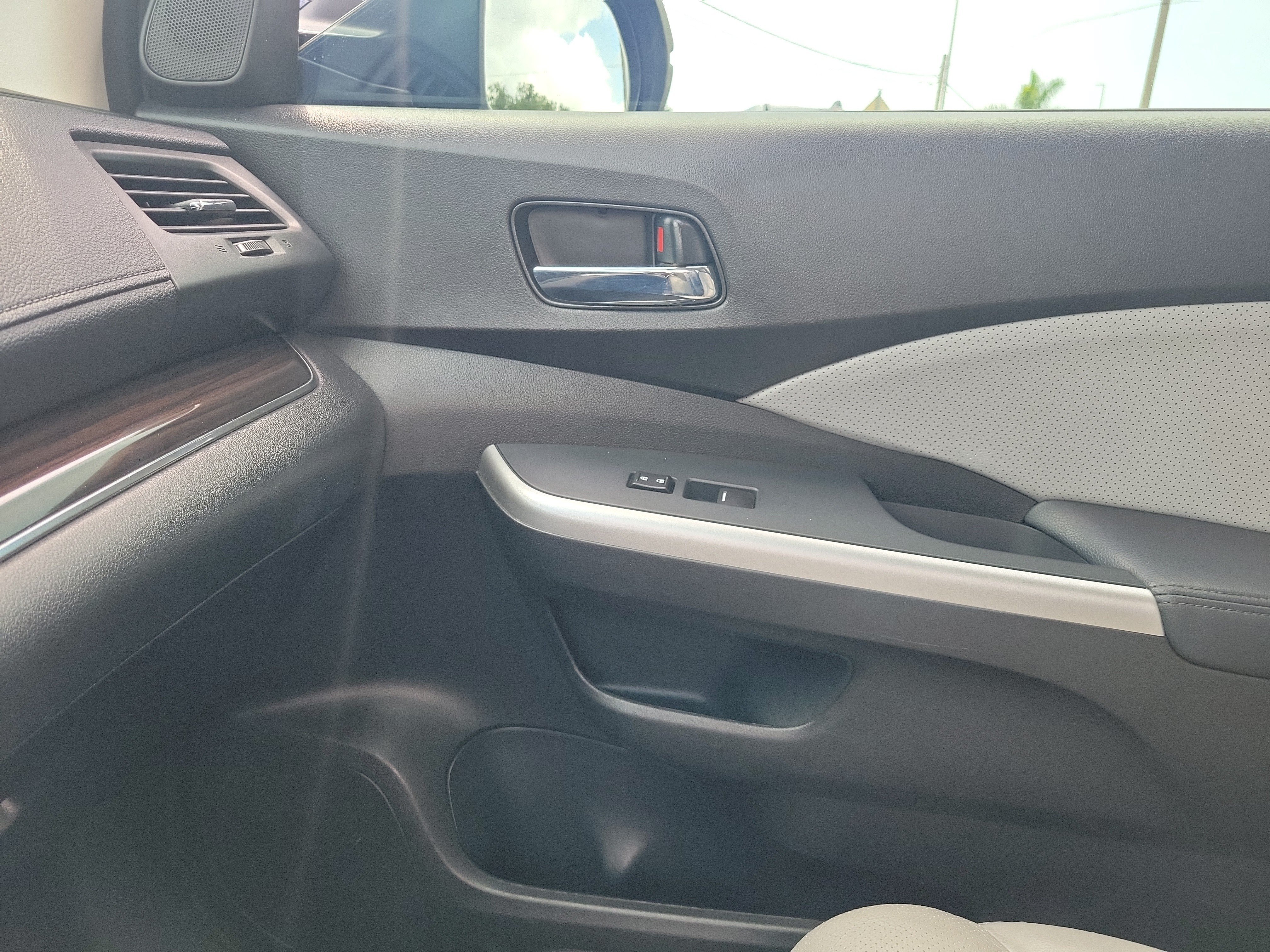 Used 2016 Blue Honda Touring image 29