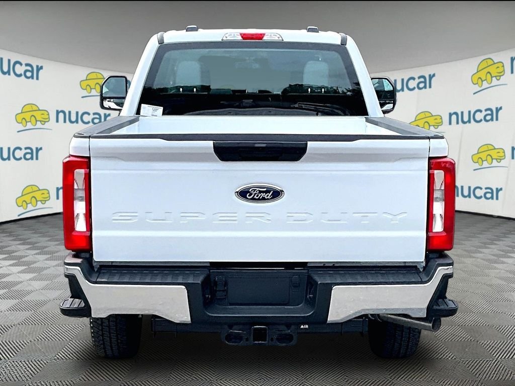 New 2026 Oxford White Ford XL image 4