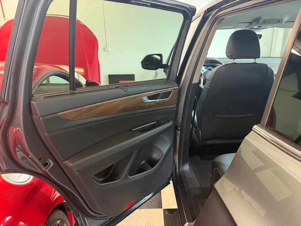 Used 2025 Gray Volkswagen 2.0T SE w/Technology image 8