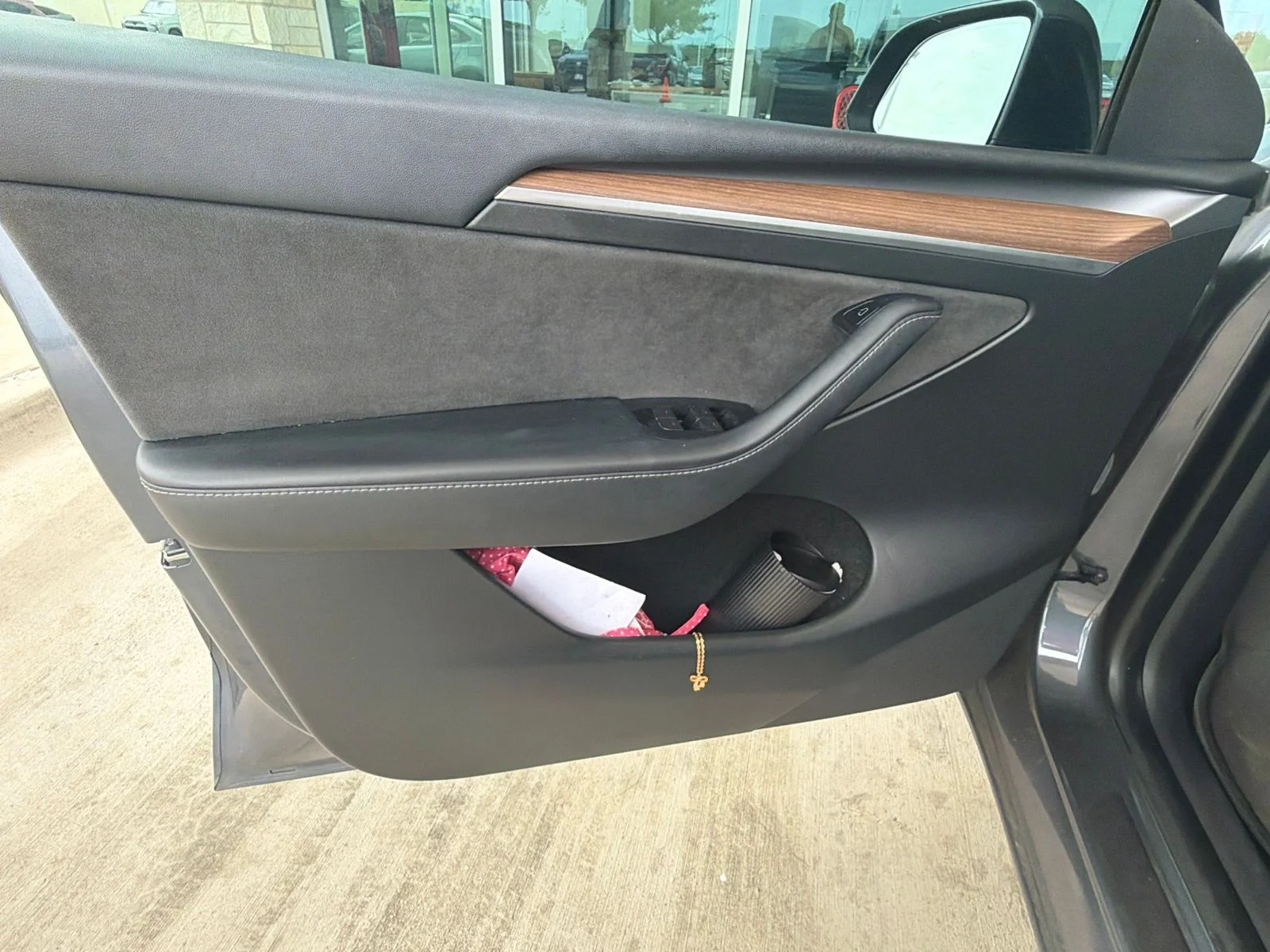 Used 2023  Tesla Long Range image 14