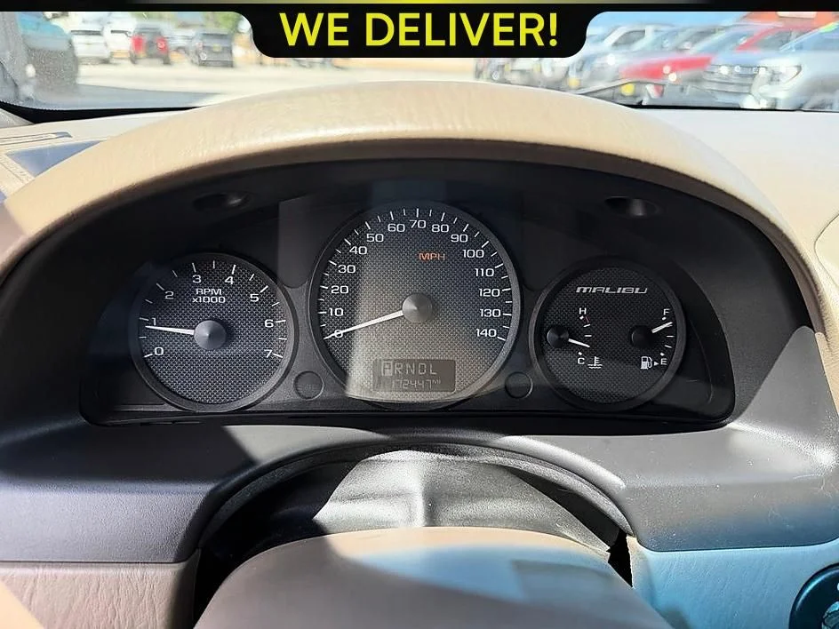 Used 2005 Red Chevrolet LT image 12