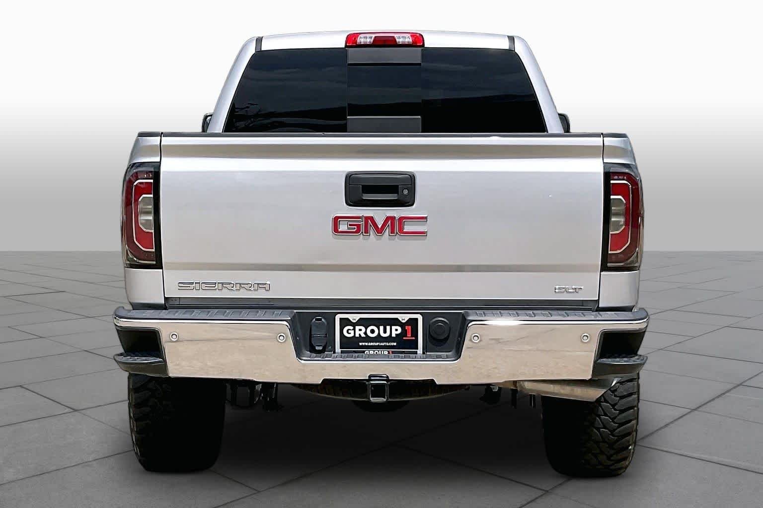 Used 2018 Quicksilver Metallic GMC SLT image 5