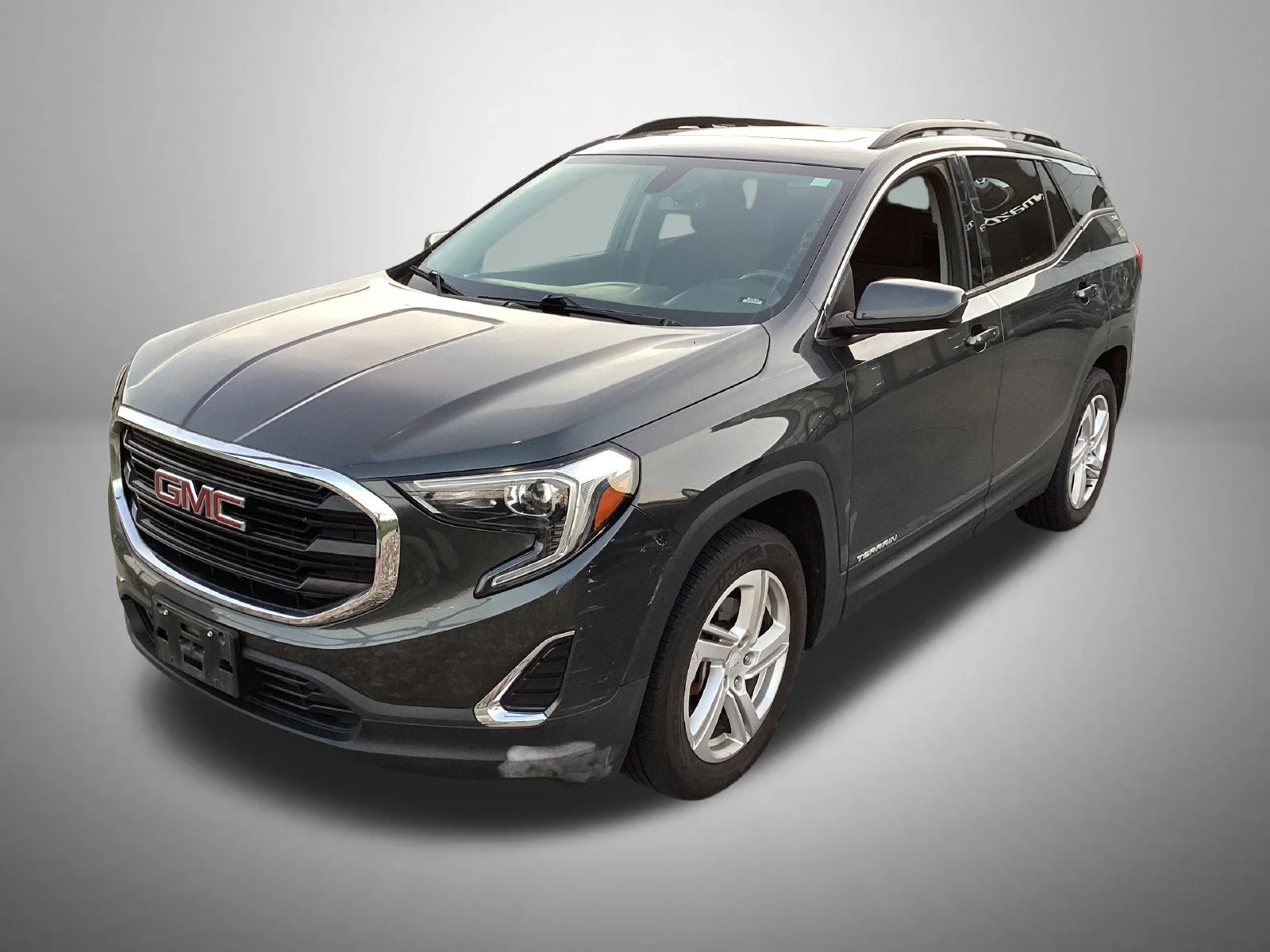 Used 2018 Gray GMC SLE image 1